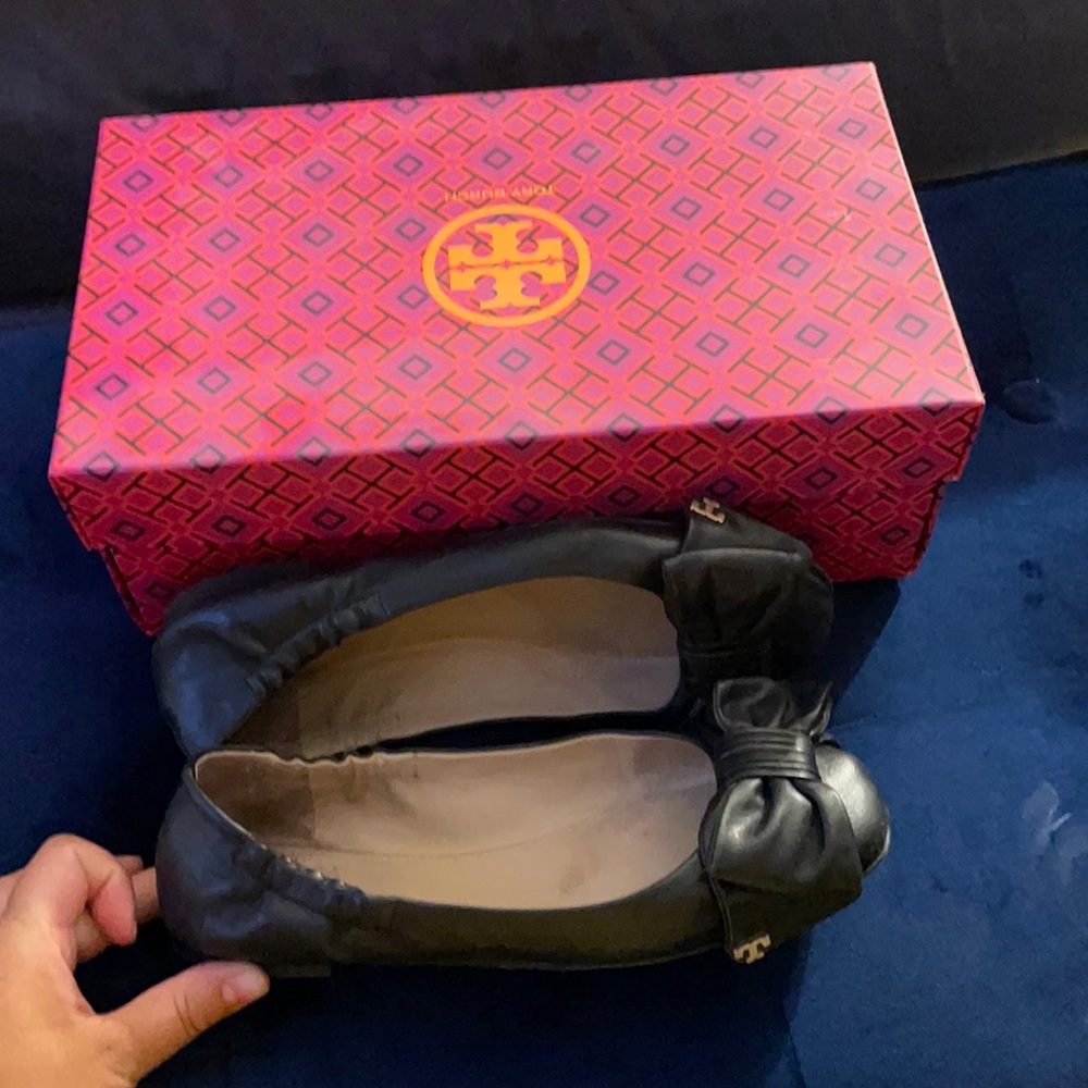 Tory Burch Divine Bow Driver Flat (Black)
